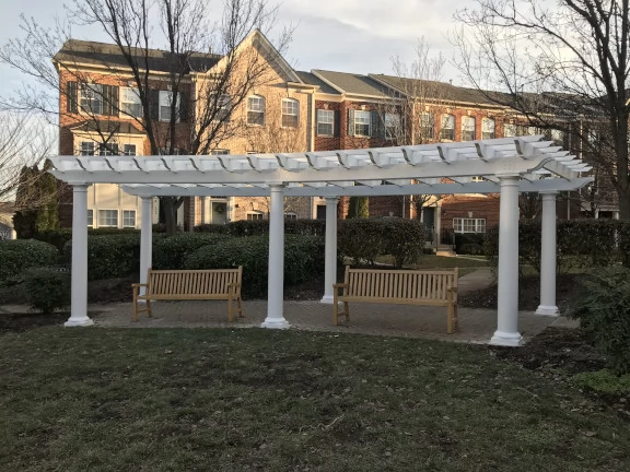 curved pergola.